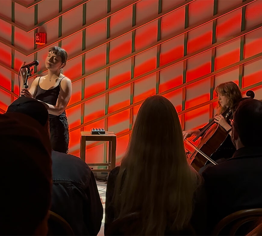 Astrid Sonne plays live in the Greenhouse